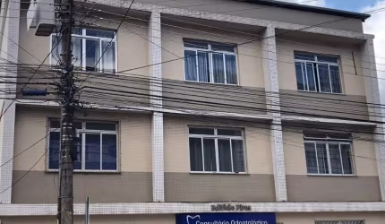 Lindo apto térreo, área externa, 4/4, Bairro Fabrica