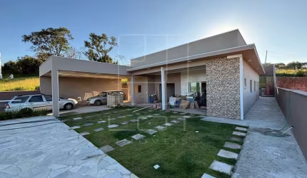 Casa em condomínio fechado com 3 quartos à venda no Centro, Pinhalzinho , 186 m2 por R$ 990.000
