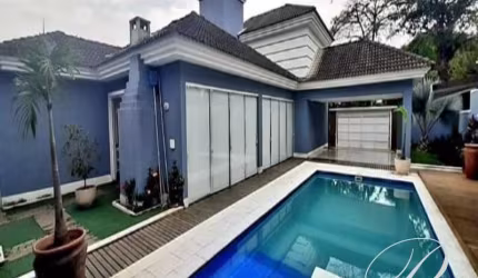 Vendo linda casa em condominio alto padrao Campo Grande
