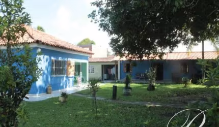 Sitio em Pedra de Guaratiba com 3.500m² de terreno, 2 casas, piscina, churrasqueira, arvores frutiferas