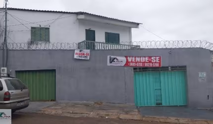 Casa com 2 quartos à venda na Rua da Lapa, 65, Jardim Guanabara, Cuiabá por R$ 230.000