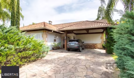 Casa Condominio para Venda - 380m², 3 dormitórios, sendo 3 suites, 6 vagas - Ter