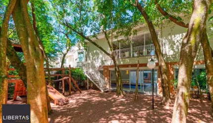 Casa para comprar Com 4 dormitórios , 431 m² por R$ 3.990.000,00 - Três Figueira