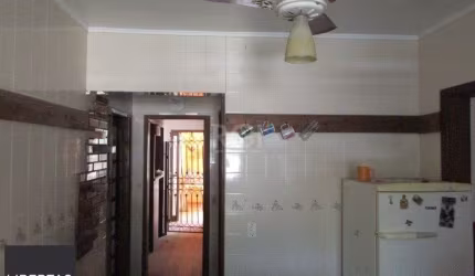 Casa Condominio para Venda - 200m², 3 dormitórios, sendo 1 suites, 4 vagas - São