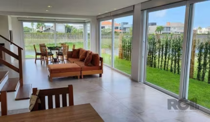 Casa em Condomínio 3 dormitórios à venda Atlântida Sul Xangri-Lá/RS