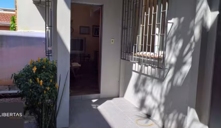 Casa 3 dormitórios à venda Vila Ipiranga Porto Alegre/RS