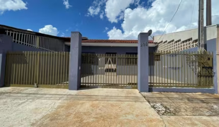 Casa Residencial 3 quartos à venda no Bairro COUNTRY em CASCAVEL por R$ 450.000,00