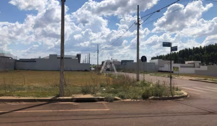 Terreno à venda no Bairro RECANTO TROPICAL em CASCAVEL por R$ 416.000,00
