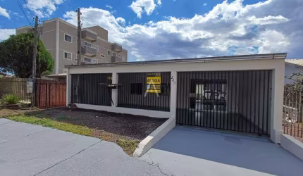 Casa para locação no bairro Santa Felicidade em Cascavel Pr