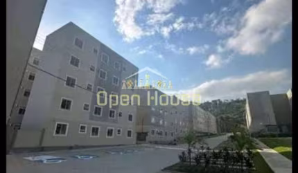 Sua Nova Vida Começa Aqui: Charmoso Apartamento de 2 Quartos em Localização Privilegiada!