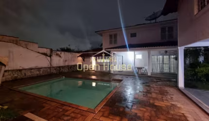 CASA ESPETACULAR COM 4 QUARTOS NO BELA VISTA!! Casa à venda, Bela Vista, Volta Redonda, RJ