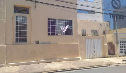 Comercial para Venda em Cuiabá, Centro-Sul, 4 dormitórios, 1 suíte, 2 banheiros, 2 vagas
