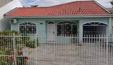 Casa com 3 quartos à venda na Rua Eliane Motta, 34, Jardim Cidade de Florianópolis, São José por R$ 760.000