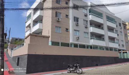 Apartamento com 2 quartos à venda na Rua Vergilino Domingos da Silva, 83, Serraria, São José por R$ 470.000