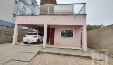 Casa com 3 quartos à venda na Rua Santa Clara, 365, Areias, São José por R$ 910.000
