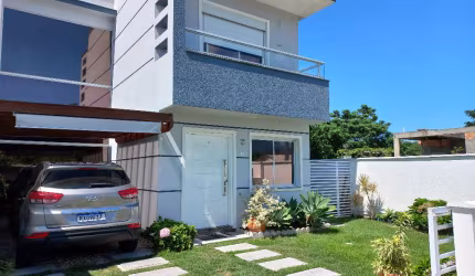 Casa 2 Pavimentos 160m2  dispõe 3 Suites Residencial  familiar
