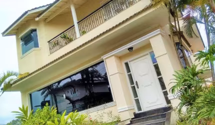 Casa de 5 dormitórios (suites) com piscina e churrasqueira á Venda no  Jardim França