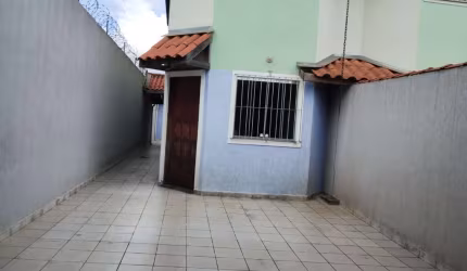 Casa com 2 quartos à venda na Rua Murilo Mendes, --, Parque Piratininga, Itaquaquecetuba por R$ 380.000
