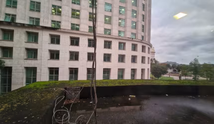 Sala para locação no Centro da Cidade-78m2.