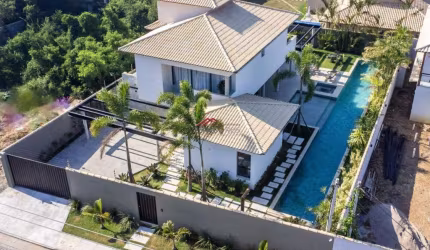 Casa alto padrão à 450 metros da praia de Geribá!