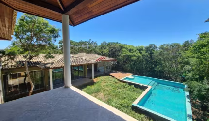 Belíssima casa na Ferradura