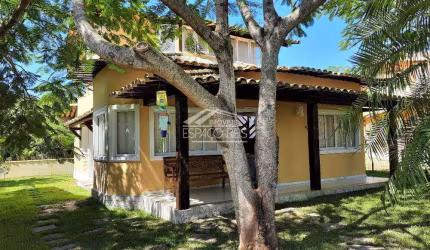 Casa de condomínio para venda ou aluguel anual na Ferradura. com 04 quartos sendo 03 suítes e quintal independente