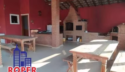 EXCELENTE CHACARA COM 5.000 M²/ CASA SEDE/ ESPAÇO GOURMET/ PISCINA Á VENDA EM PIRACAIA