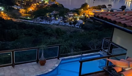 Vendo uma Linda casa em Búzios