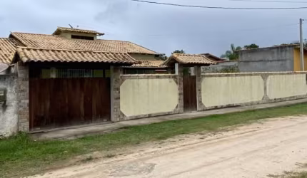 Vendo uma Linda casa em Saquarema