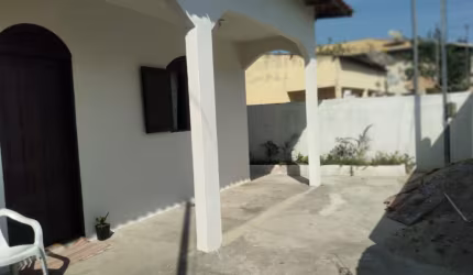 Vendo uma excelente casa em Araruama