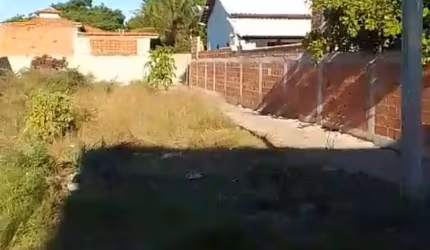 VENDO UM EXCELENTE TERRENO EM ARRAIAL DO CABO NO BAIRRO SABIÁ