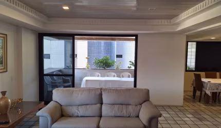 Oportunidade! Apartamento no Bairro do  Parnamirim com 4 quartos sendo 2 suítes com 190m² por R$ 950MIL.
