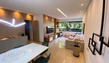 Oportunidade em Casa Forte! Edf. Maria Inês - Apartamento ao lado da Praça de Casa Forte com 3 quartos sendo 1 suíte com 111m² por R$ 920MIL.