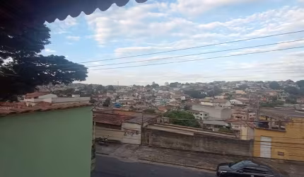 EXCELENTE CASA NO DOM BOSCO