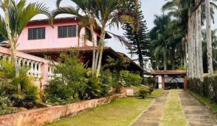Chácara belíssima no asfalto em Bom Jesus dos Perdões/SP