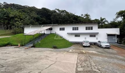 GALPÃO no IRIRIÚ com 0 quartos para LOCAÇÃO, 557 m²