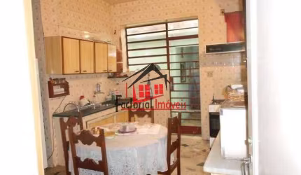 Casa com 3 Quartos e 2 banheiros à Venda, 500 m² por R$ 1.020.000,00