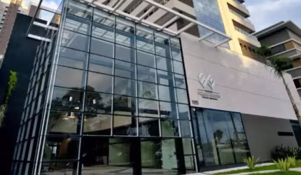 Sala comercial à venda em Gleba Palhano, Londrina  por R$ 561.000