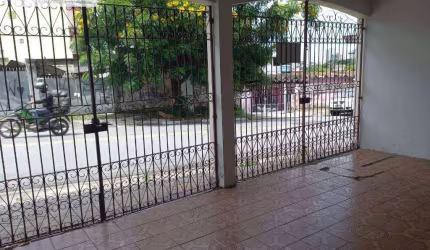 Casa com 4 dormitórios à venda, 280 m² por R$ 640.000,00 - Jardim das Flores - Osasco/SP