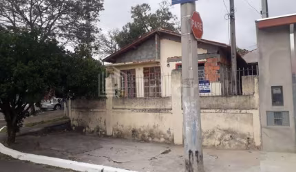 Casa de esquina no Novo Horizonte!