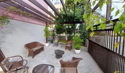 Cobertura Penthouse  com 2 suítes e área gourmet na praia do TOMBO-Guarujá/SP.