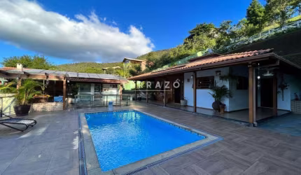 Casa de Alto Padrão à venda, 225 m² por R$ 1.750.000 - Albuquerque - Teresópolis/RJ - cod 3300