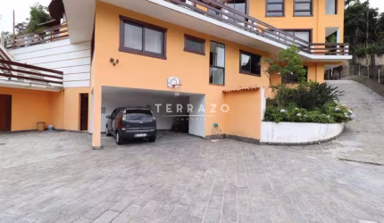 Casa em Condomínio à venda, 5 quartos, 2 suítes, 4 vagas, Comary - Teresópolis/RJ
