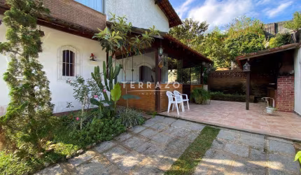 Casa à venda, 4 quartos, 1 suíte, 3 vagas, Comary - Teresópolis/RJ