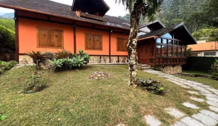 Casa à venda, 5 quartos, 3 suítes, 4 vagas, Parque do Ingá - Teresópolis/RJ