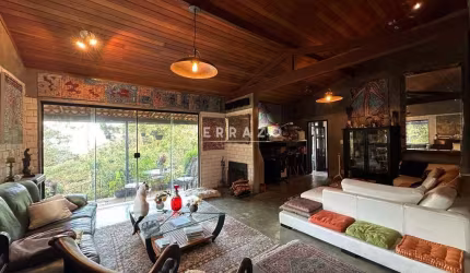 Casa à venda, 4 quartos, 2 suítes, 6 vagas, Cascata dos Amores - Teresópolis/RJ