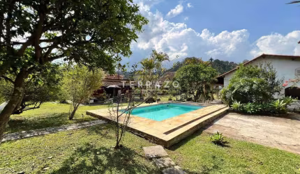 Casa para aluguel, 4 quartos, 2 suítes, 2 vagas, Bom Retiro - Teresópolis/RJ
