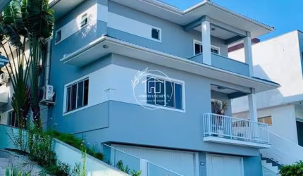 Casa à venda no bairro Pedra Branca - Palhoça/SC