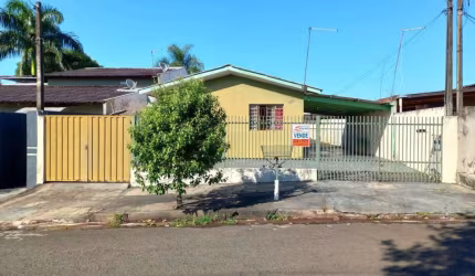 Casa com 3 quartos à venda na Rua César de Oliveira Bertin, Jardim Vale Verde, Londrina por R$ 380.000