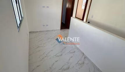 Sobrado com 2 dormitórios à venda, 47 m² por R$ 265.000,00 - Catiapoã - São Vicente/SP